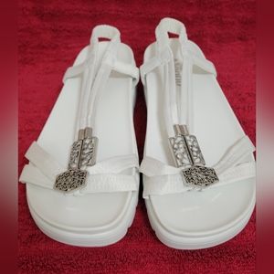 🐸Alegria embellished adjustible sandals size 37  7.5 White and silvertone.